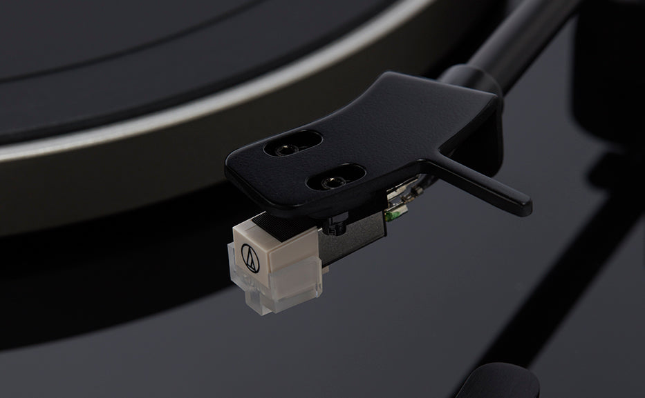 Aiwa Premium Belt Drive Turntable With Phono Pre Amp Black