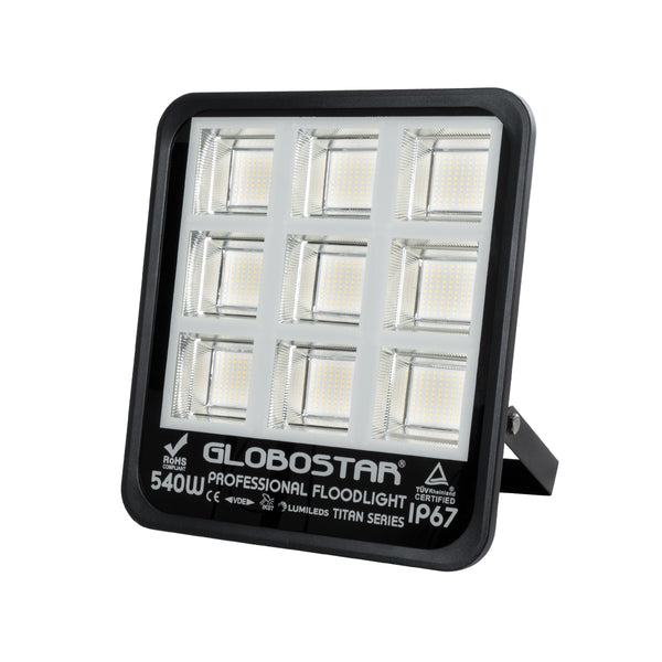 TITAN Profi-Flutlicht für Tennis- und Fußballplätze, 5 x 5 LEDs, 540 W, 67500 lm, 60° x 90°, FishEye, AC 220–240 V – wasserdicht IP67 – natürliches Weiß 5000 K – TÜV Rheinland-zertifiziert – 5 Jahre Garantie